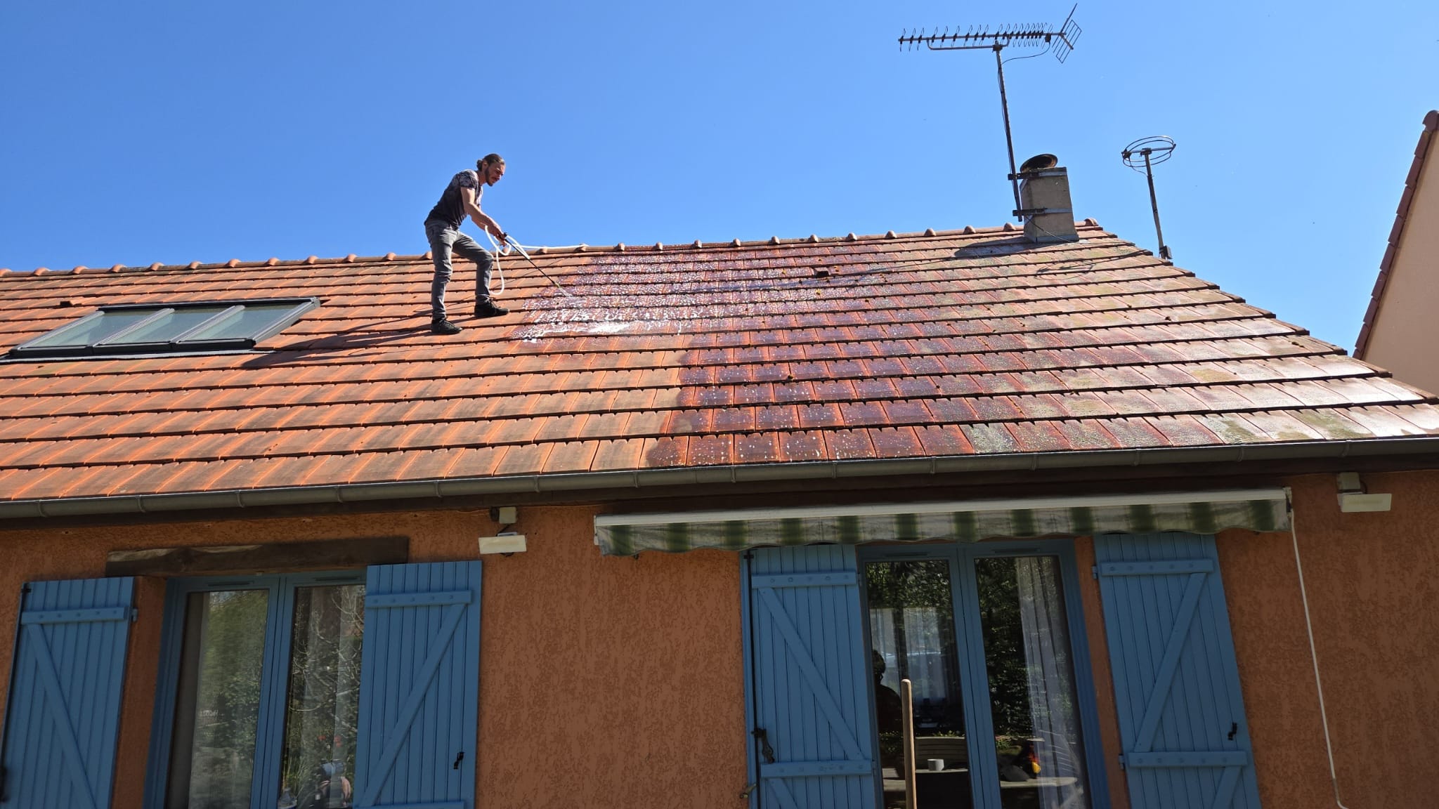 Démoussage toiture - Entreprise Potier Eure-et-Loir